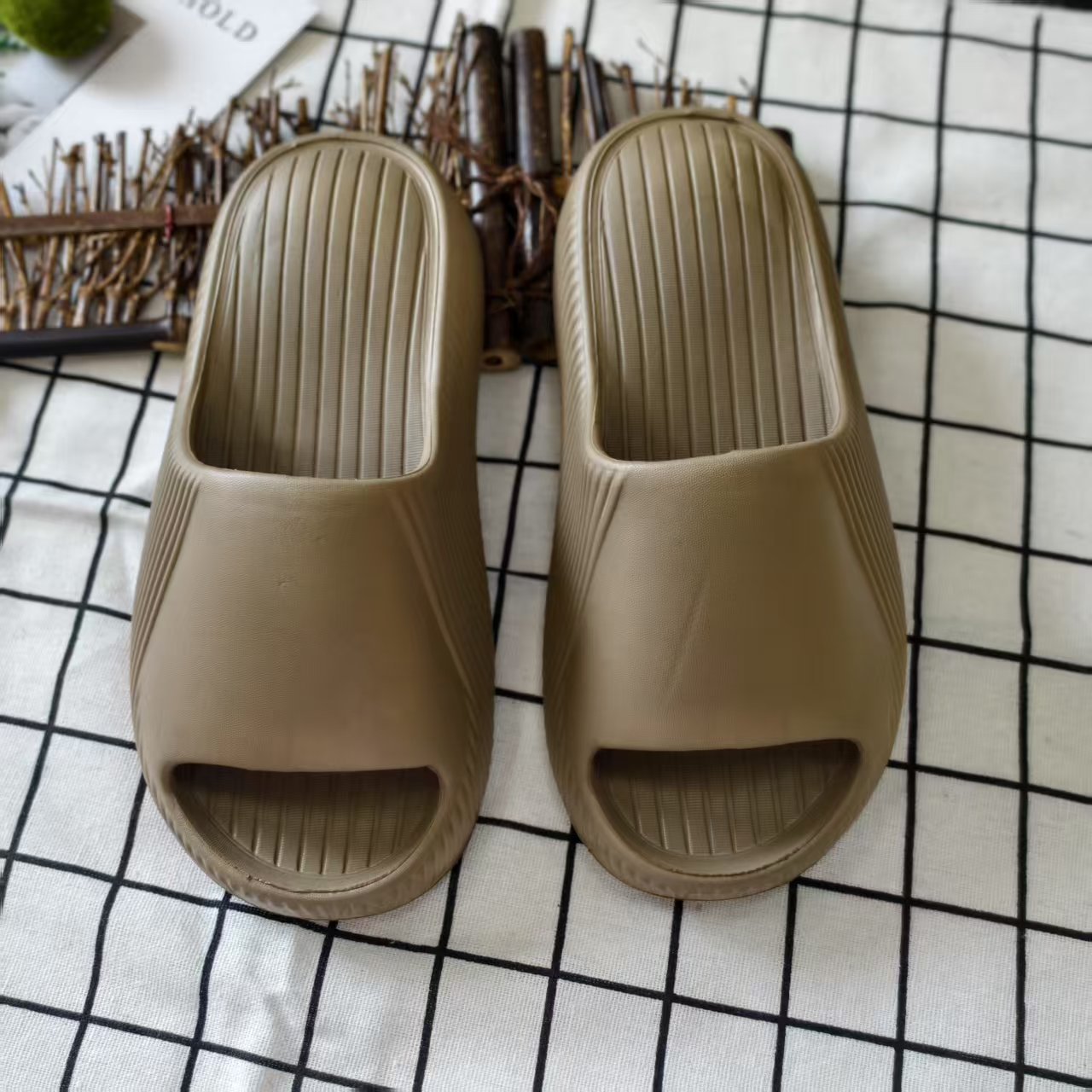 Claquettes Larry Homme