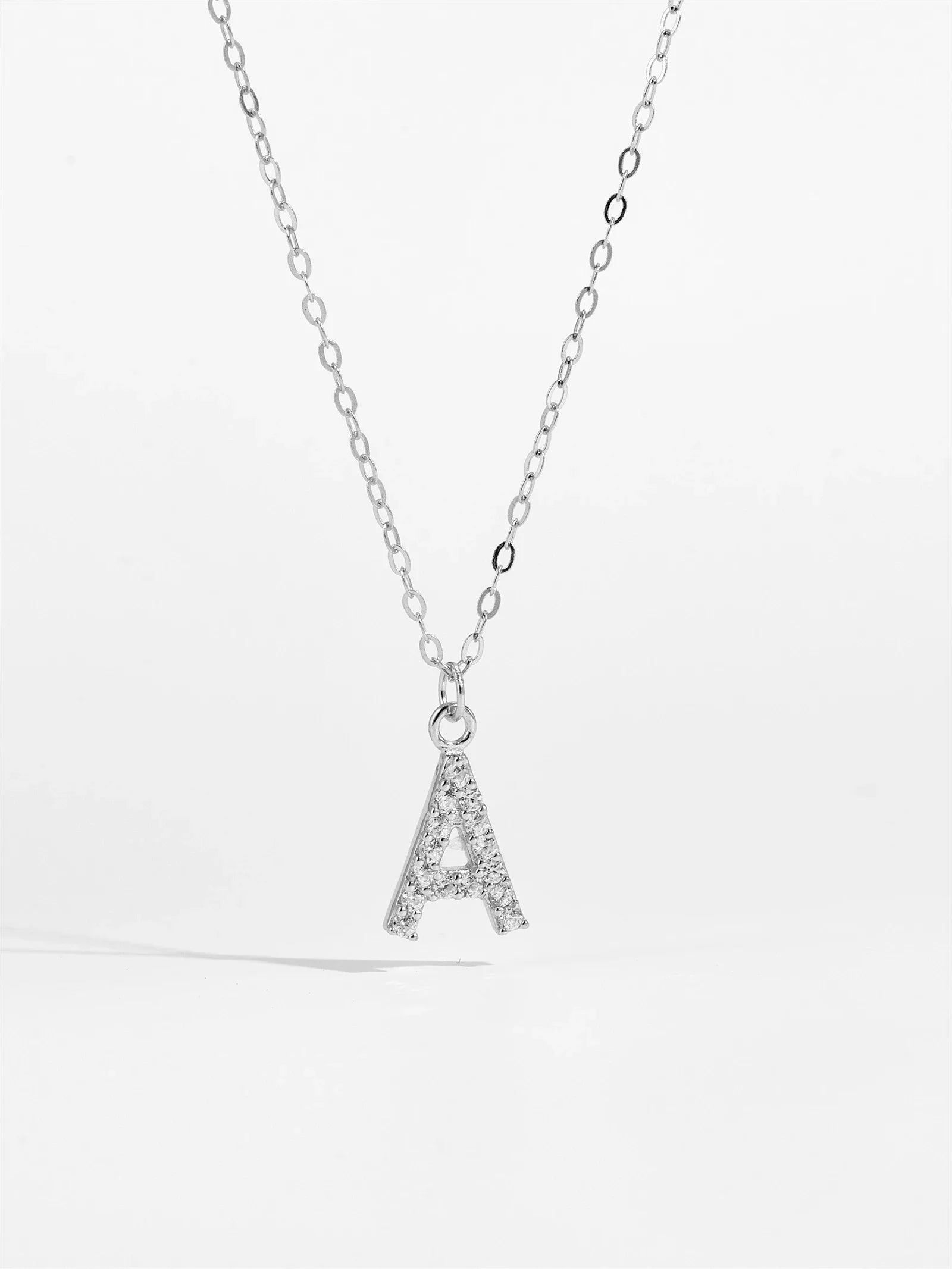 Collier initial argent